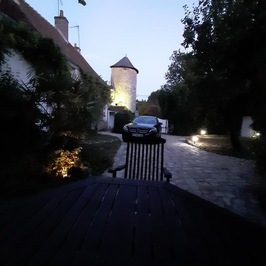 Gite De La Tour De Loire - 65 M2 Au Pied D'Une Tour De Gue Du 17Eme Siecle Mer Εξωτερικό φωτογραφία