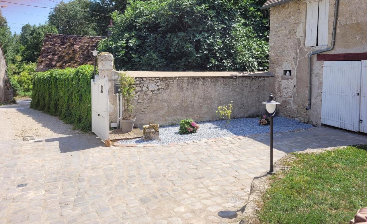 Gite De La Tour De Loire - 65 M2 Au Pied D'Une Tour De Gue Du 17Eme Siecle Mer Εξωτερικό φωτογραφία