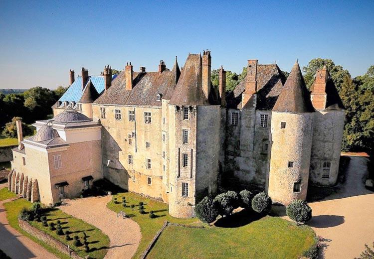Gite De La Tour De Loire - 65 M2 Au Pied D'Une Tour De Gue Du 17Eme Siecle Mer Εξωτερικό φωτογραφία